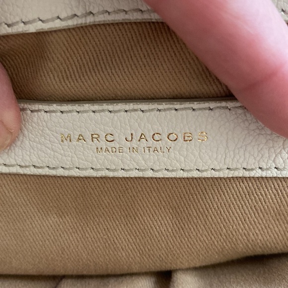 Marc Jacob’s Quilted Bone Hobo - Picture 10 of 15